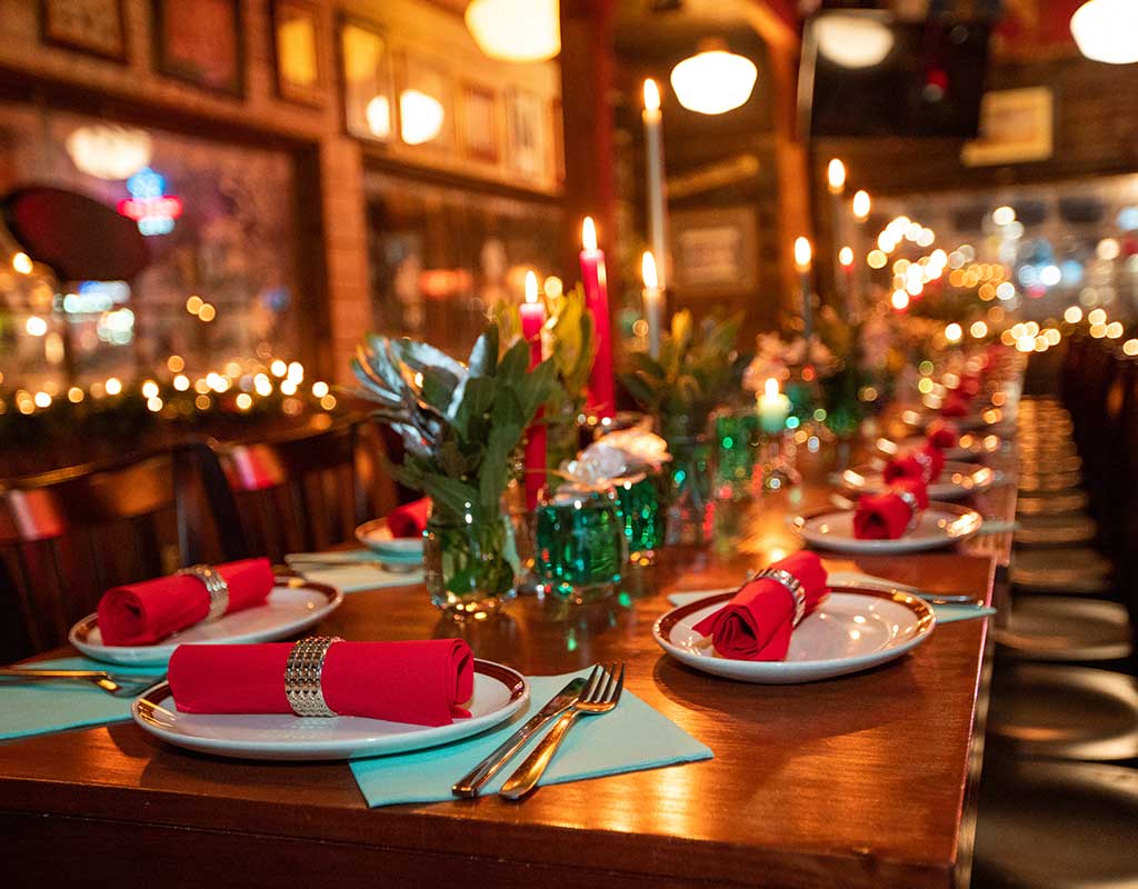 christmas setting catering for crazy apples